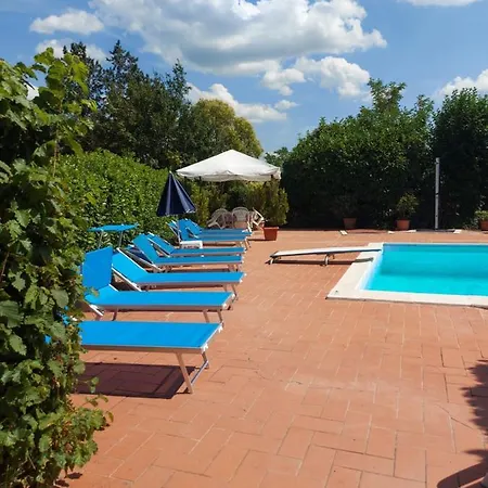 Aparthotel Con Piscina E Tennis