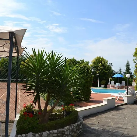 Con Piscina E Tennis Montespertoli