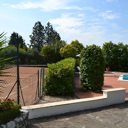 Con Piscina E Tennis Montespertoli