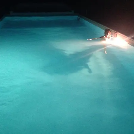 Con Piscina E Tennis Montespertoli
